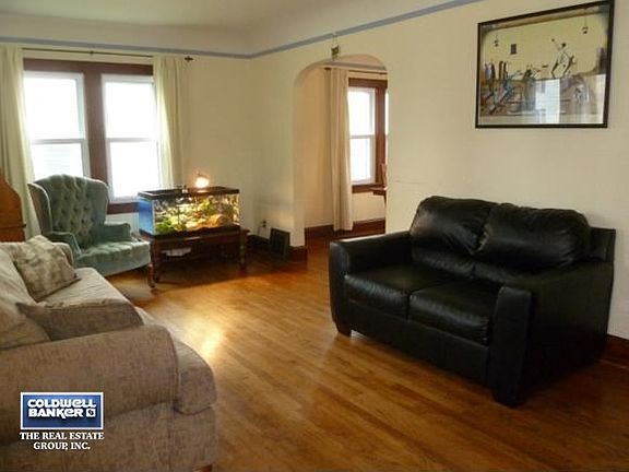 Alt Living Room view