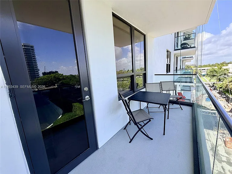 10185 Collins Ave #502 — Photo 7