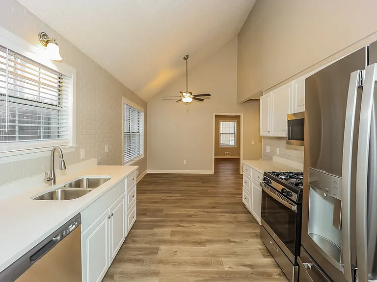 15 Valley Brook Dr — Photo 10