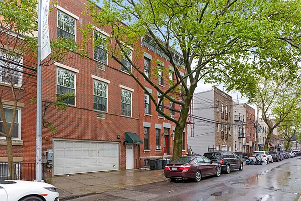Sold by Compass | media 1