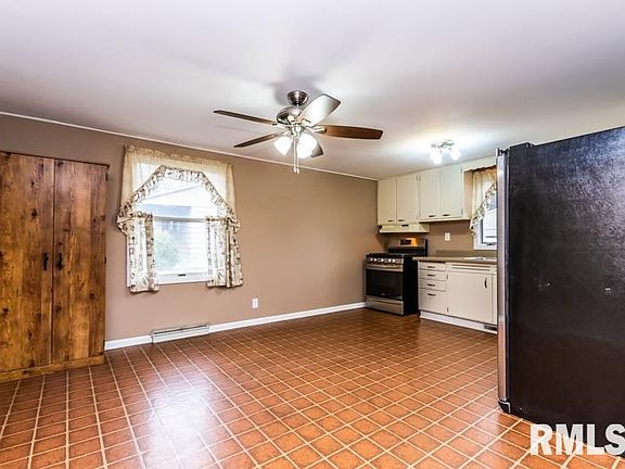 3rd image of 126 N Eisele Dr