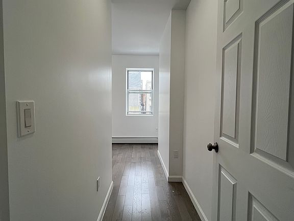 5th image of 192 Bay 34 St #2