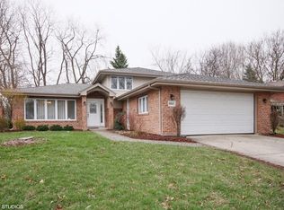 10627 S Vicky Ln, Palos Hills, IL 60465