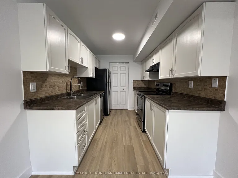 175 Stanley St #33 — Photo 5