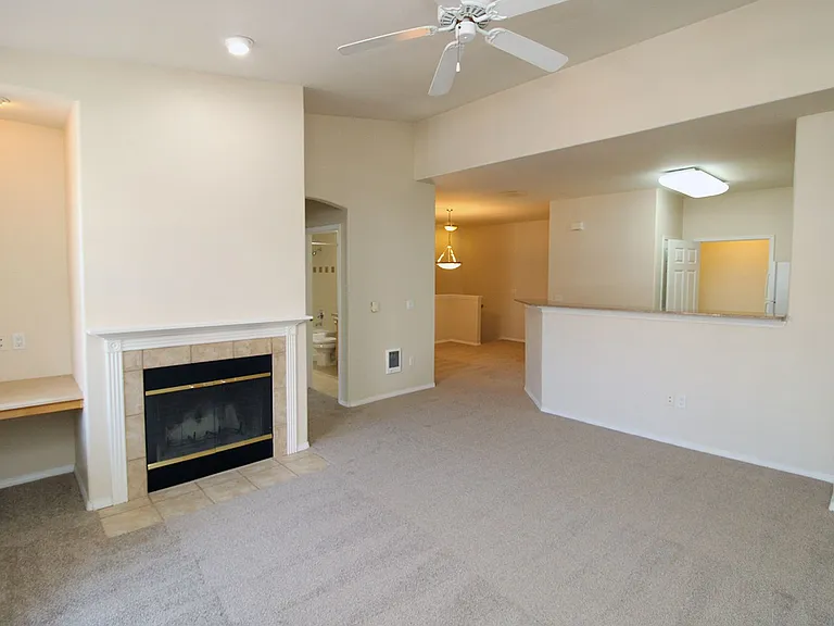 1170 NE 64th Ln #1206-1208 — Photo 5