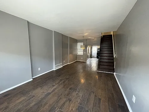 537 Newton Ave Photo 1