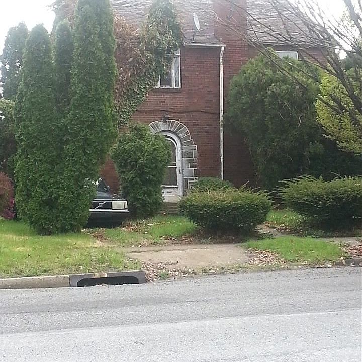 2nd image of 2955 N 6th St