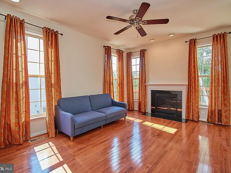 42649 Macauley Pl — Photo 6