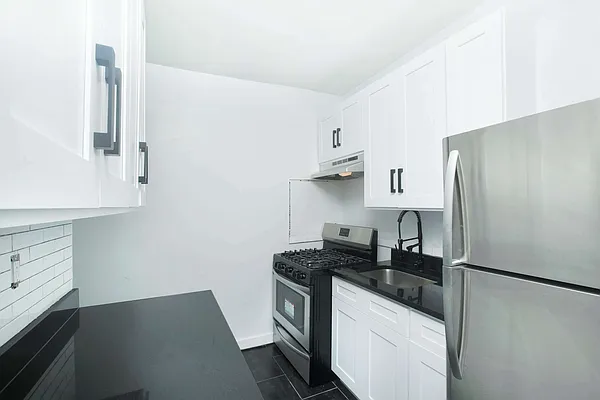 Rented by Arden Realty Corp. | media 24