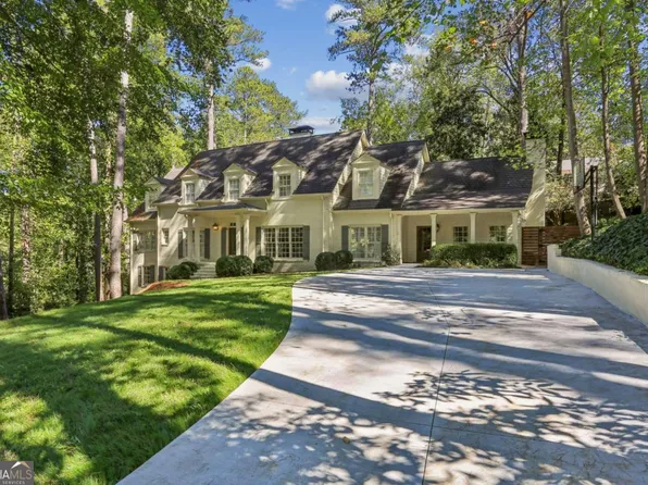 1025 Dawn View Ln NW, Atlanta, GA 30327