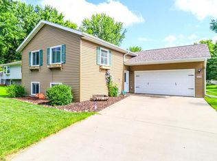 1015 E Blodgett St, Marshfield, WI 54449