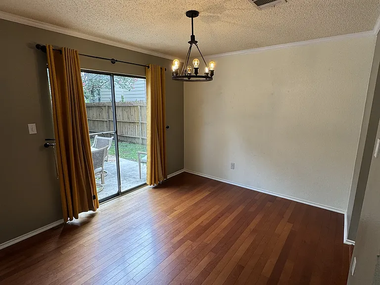 13815 Stone Holw — Photo 4
