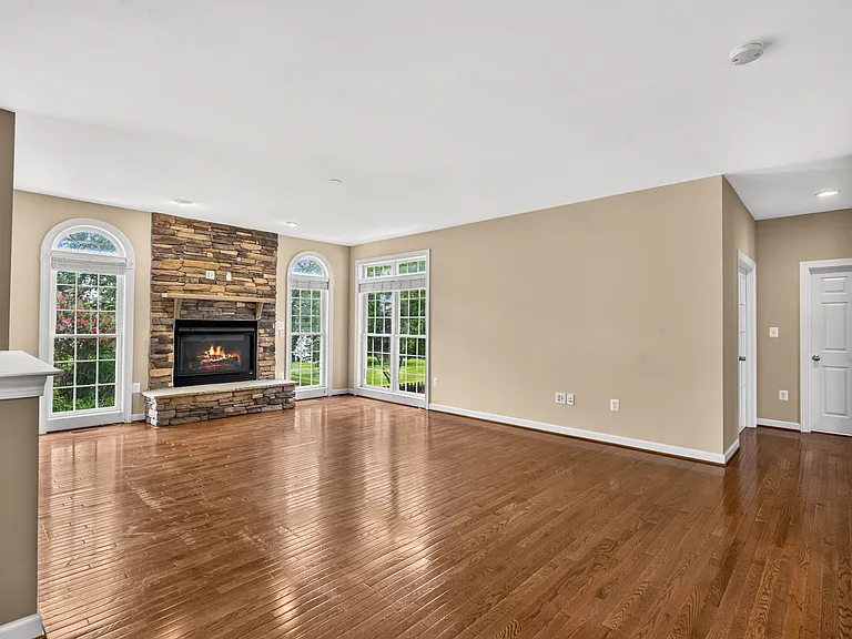 43331 Hollybank Pl — Photo 2