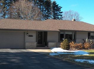 4030 S 21st St, Manitowoc, WI 54220