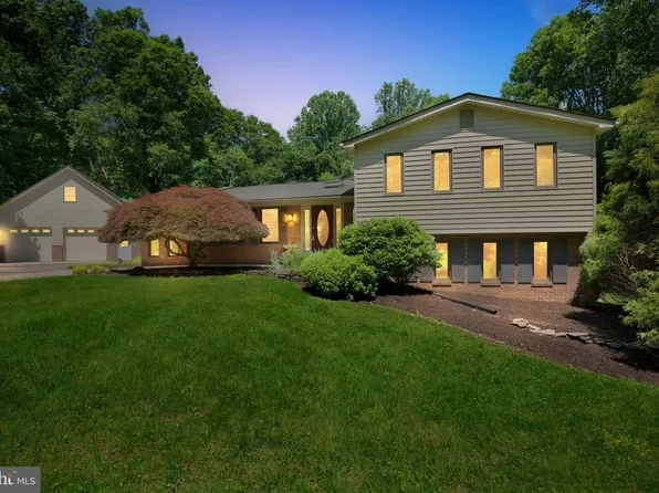 2360 Cari Ct, Huntingtown, MD 20639