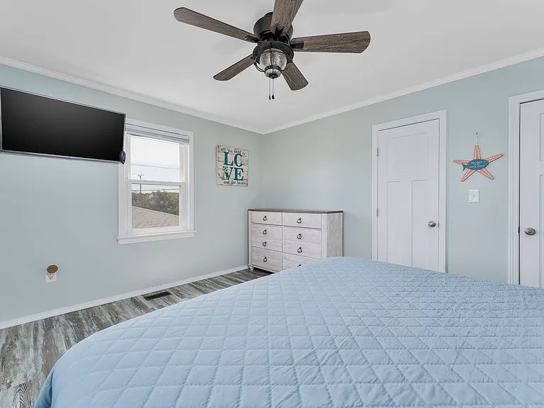 102 Wilson St — Photo 16