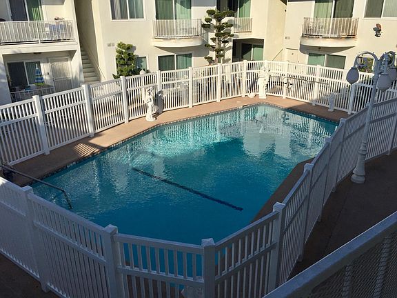 3rd image of 4115 W 182nd St #9