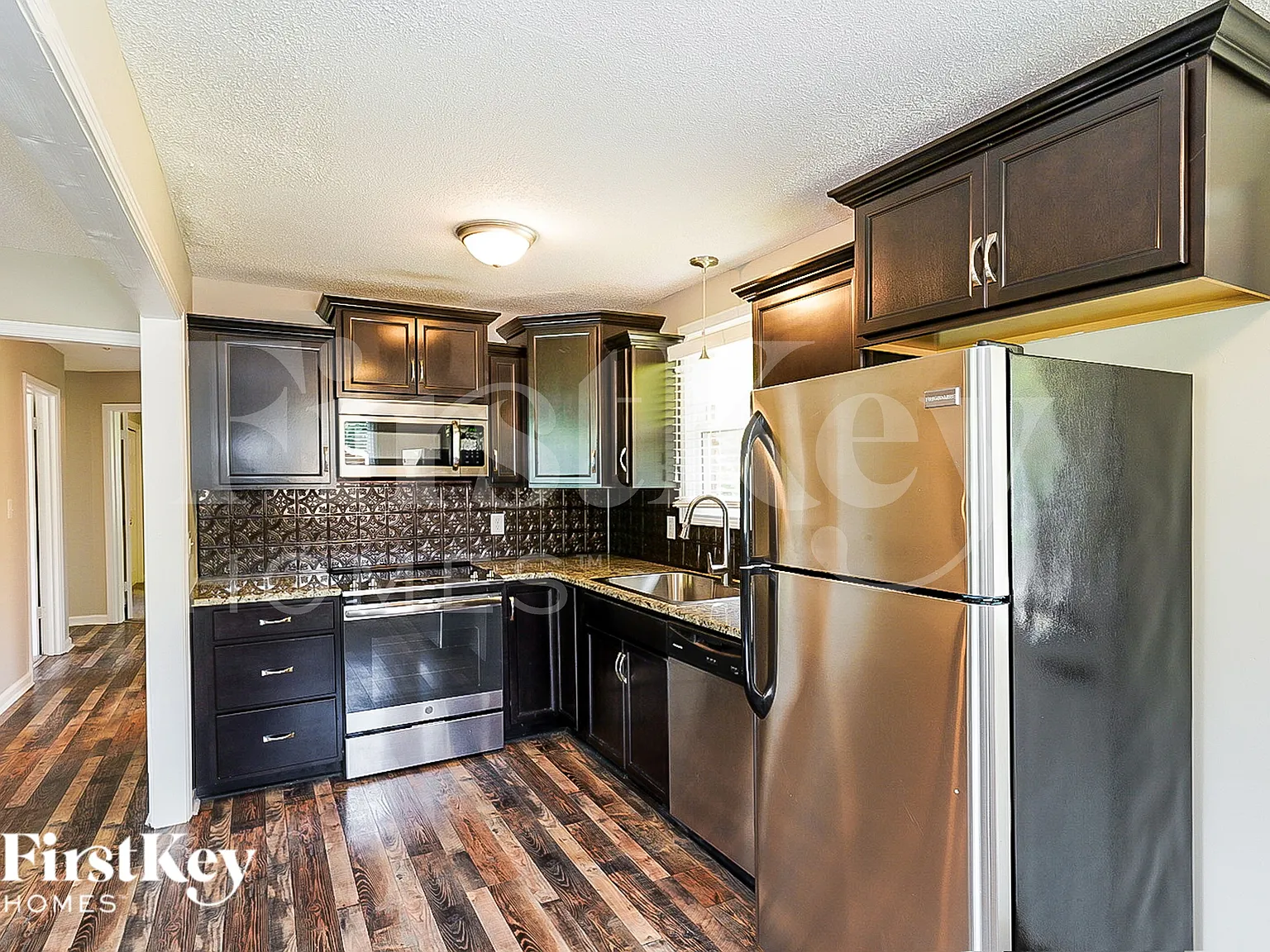 4 bed, 2.5 bath, 1792 sqft, $1,565 — Photo 4