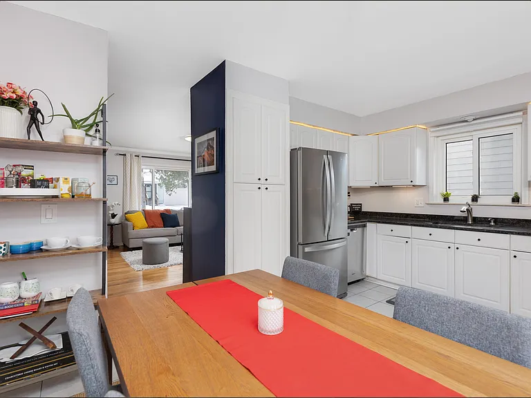 754 S Bywood Ave — Photo 7