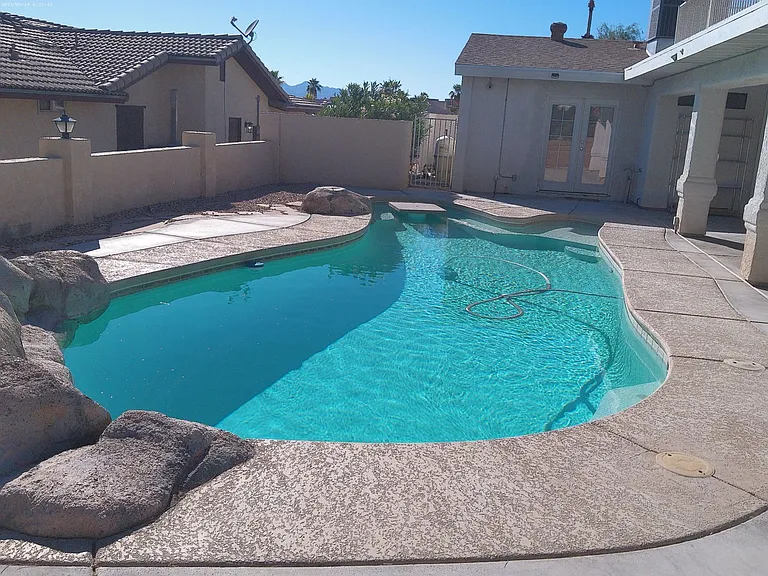 2410 Baron Dr — Photo 41