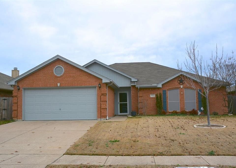 1st image of 954 Aaron Dr