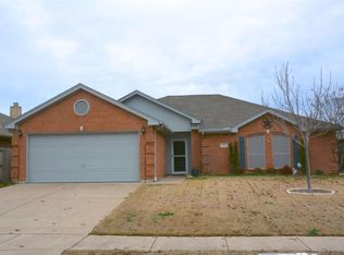 954 Aaron Dr, Burleson, TX 76028