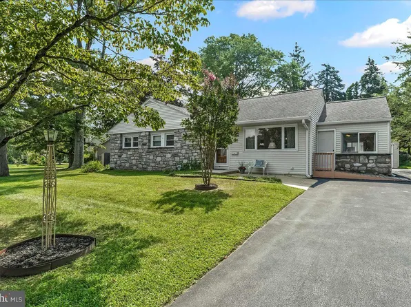 303 Harvard Ave, Broomall, PA 19008