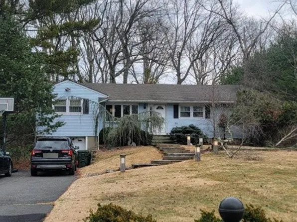 26 E Frances Ave, Morganville, NJ 07751