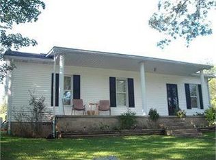 690 Mountain Dr, Pennsboro, WV 26415