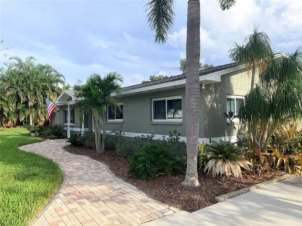 902 ROBIN AVENUE, PALM HARBOR, FL 34683
