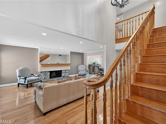 3rd image of 16403 Holmes Pl