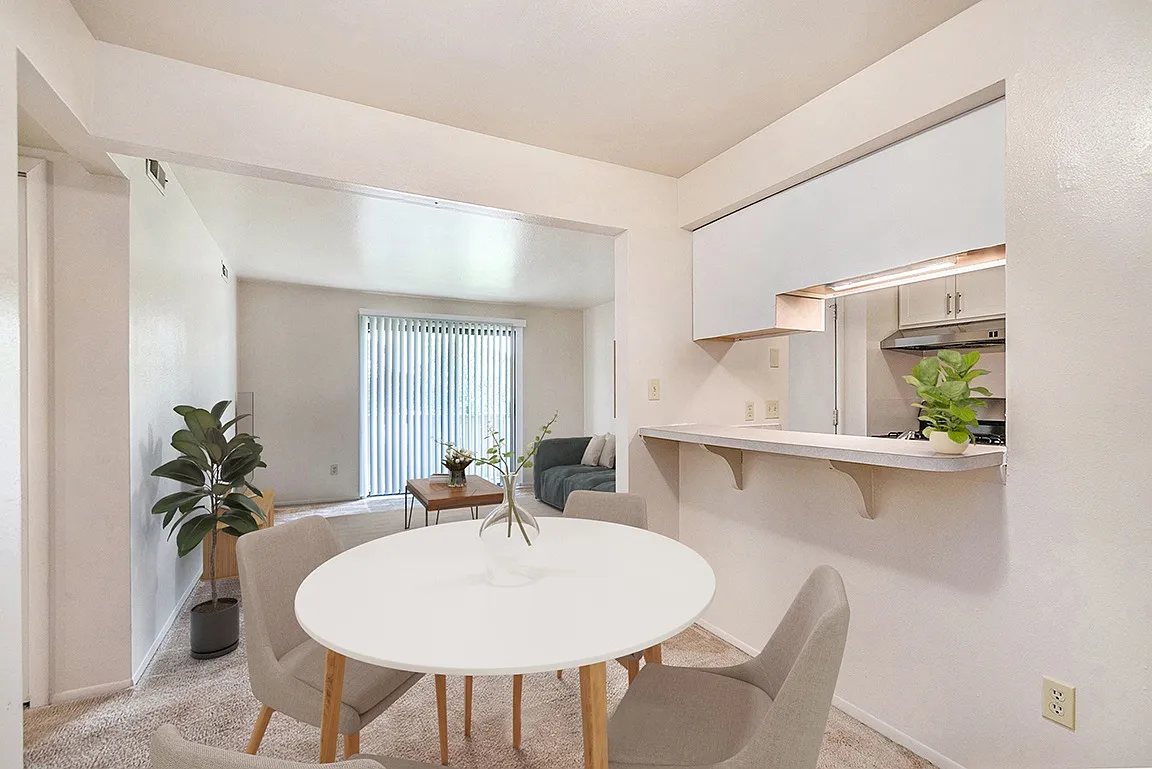 Irish Hills Apartments — Photo 3