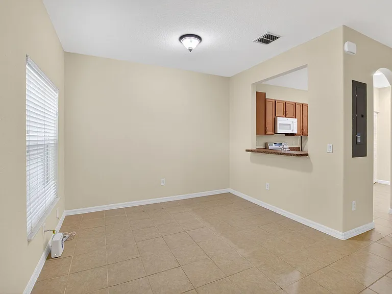 340 Lake Monterey Cir — Photo 8