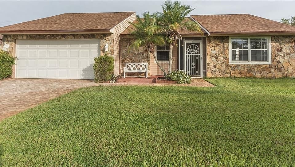 1st image of 920 4th Ln