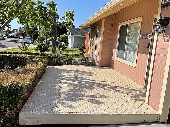 3rd image of 319 Yosemite Dr