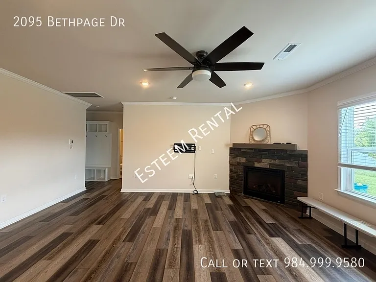 2095 Bethpage Dr — Photo 7