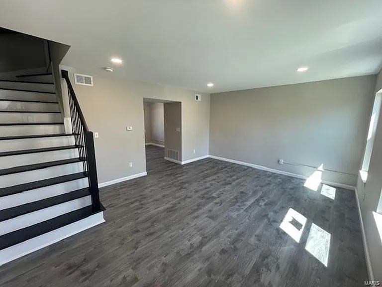 1007 Pine St — Photo 4