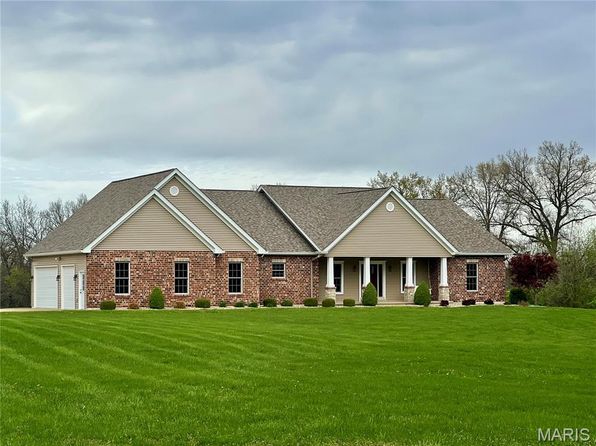 1256 Highway Ee, Winfield, MO 63389