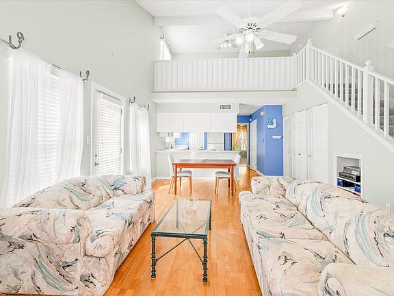5th image of 3015 Royal Palm Way