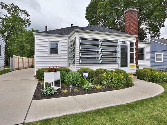 2nd image of 203 Desantis Dr
