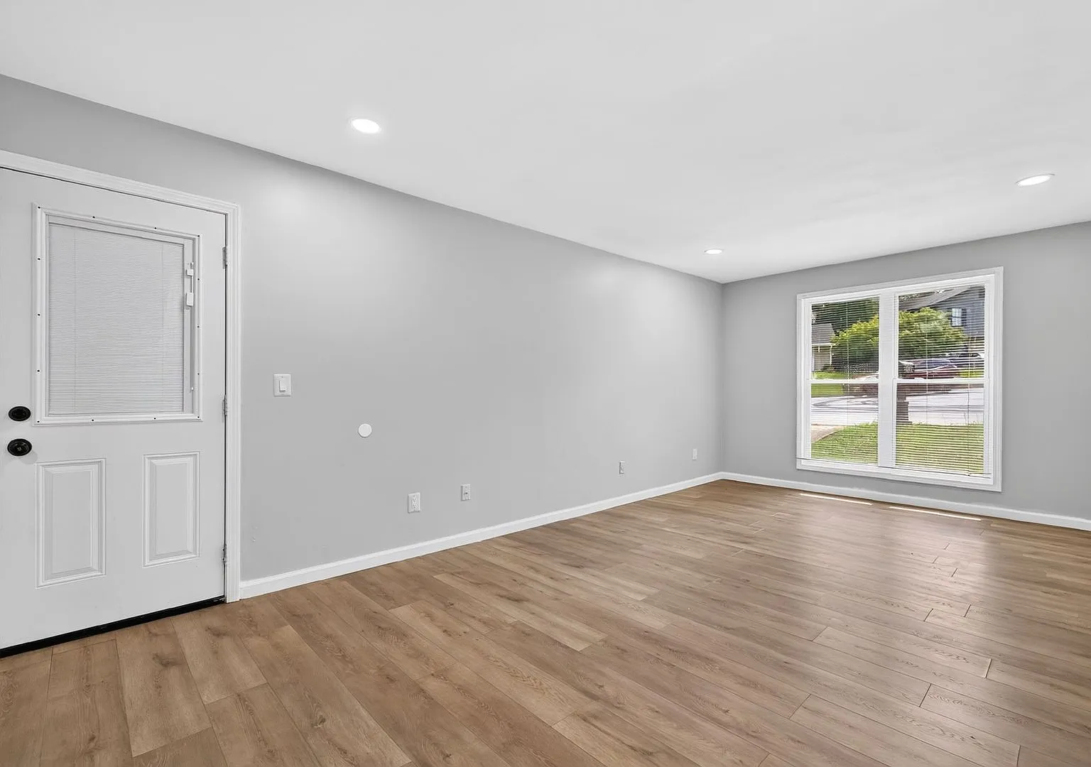 Renovated 3 bed/2 bath in Lithonia! — Photo 3