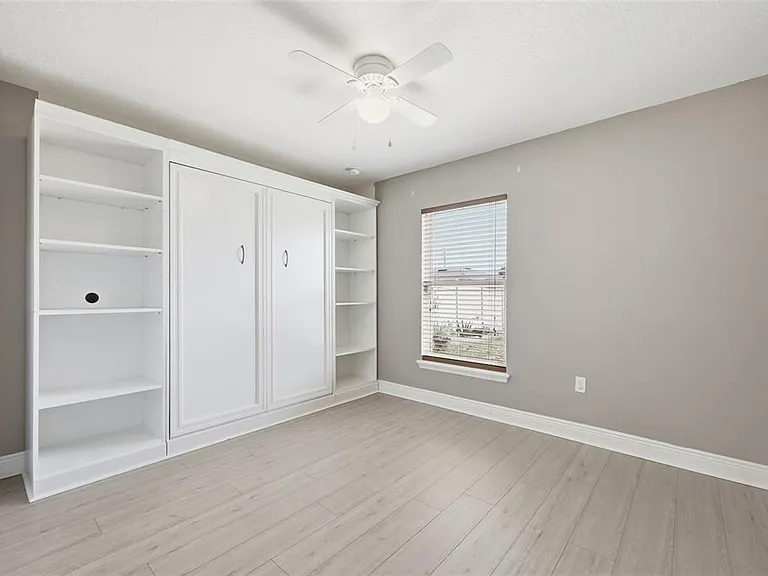 115 Maple Dr — Photo 17