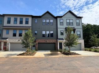 635 Firefly Cir, Alpharetta, GA 30009