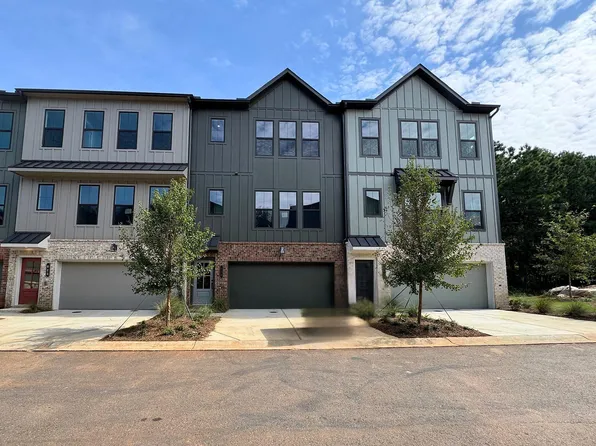 635 Firefly Cir, Alpharetta, GA 30009
