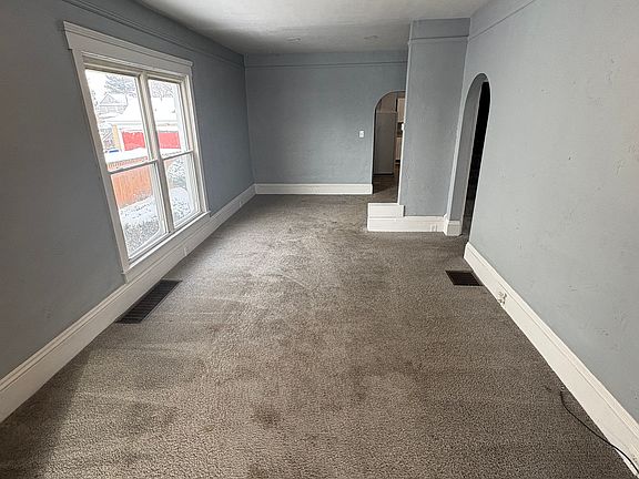 5th image of 167 E Robinson Ave