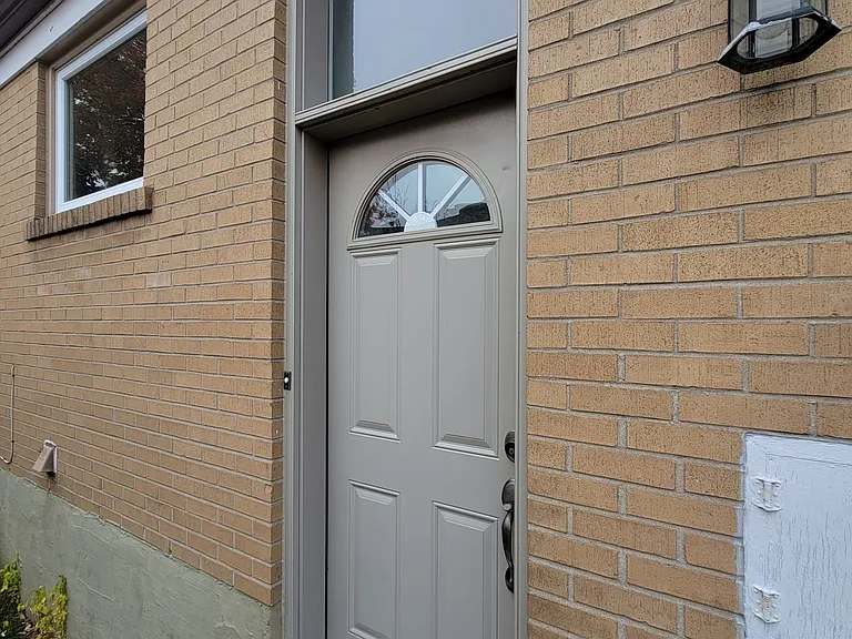 256 Sylvan Ave #LOWER — Photo 4