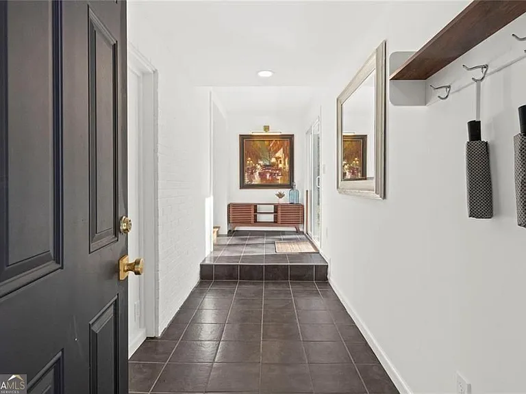 1333 Victor Rd NE — Photo 22