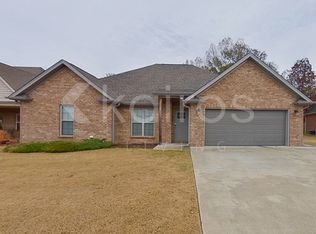 70 Old Orchard Rd, Florence, AL 35634