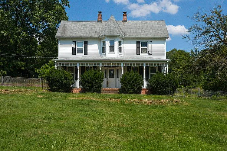 6040 Old Washington Rd photo 1