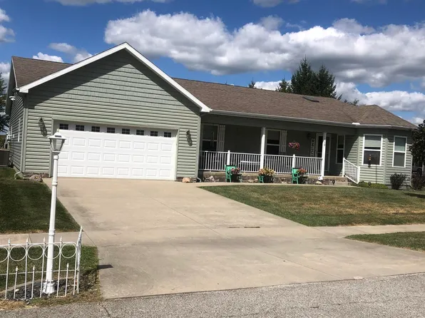 610 Center St, Mulberry, IN 46058